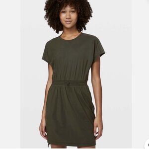lululemon athletica Olive Midi Dress